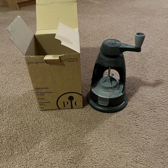 Pampered chef veggie spiral - Picture 2 of 2